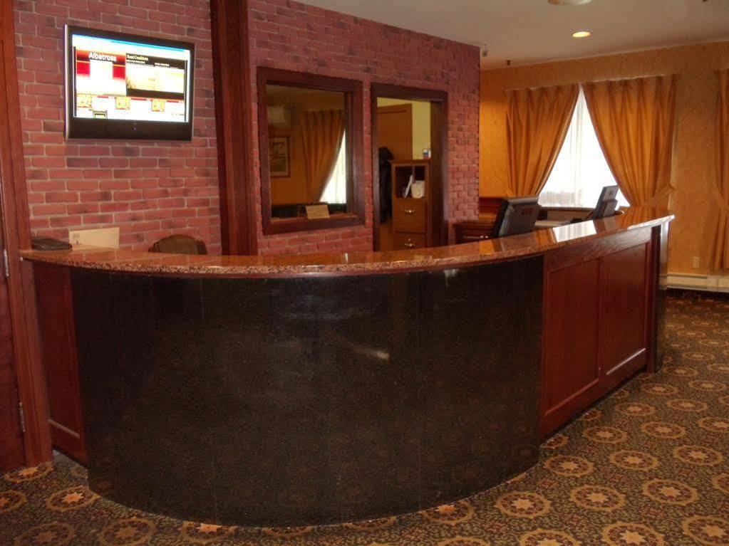 Albatross Hotel Gander Bagian luar foto