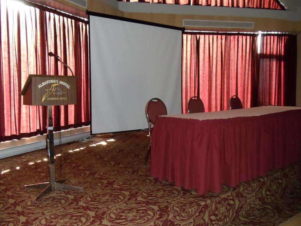 Albatross Hotel Gander Bagian luar foto