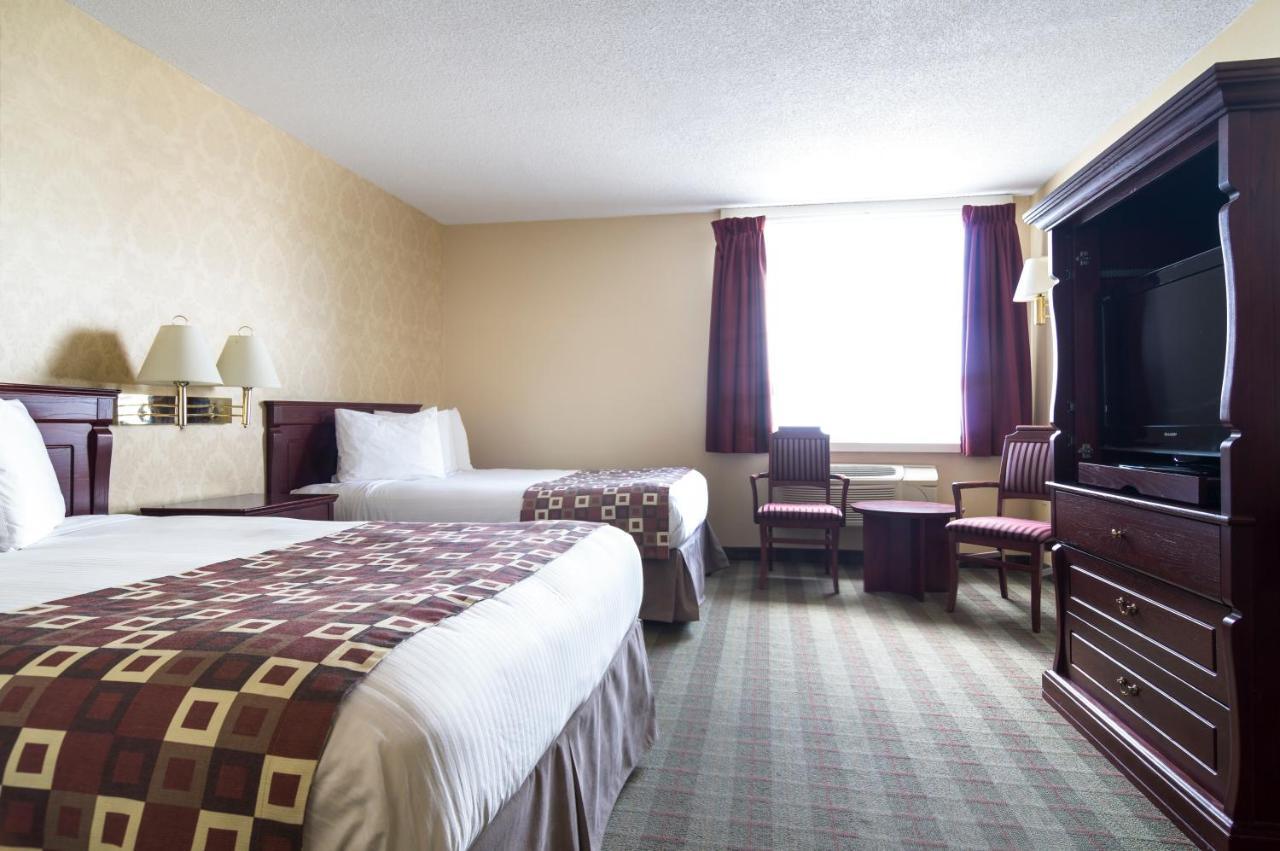 Albatross Hotel Gander Bagian luar foto