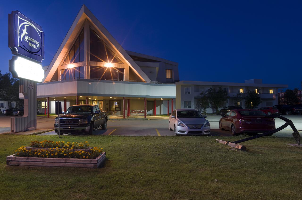 Albatross Hotel Gander Bagian luar foto