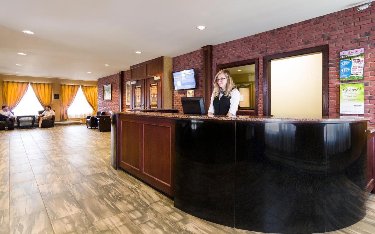 Albatross Hotel Gander Bagian luar foto